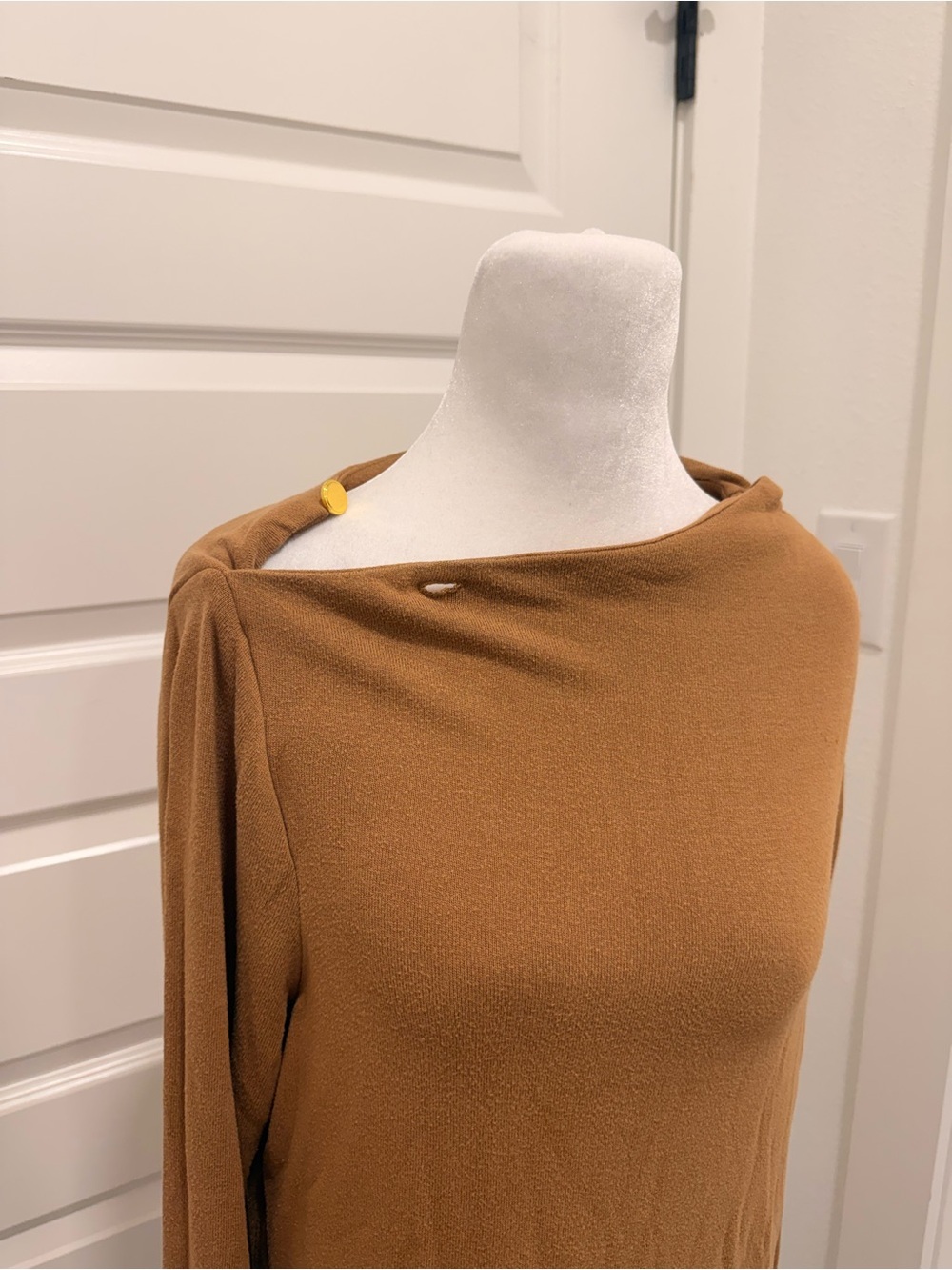 Banana Republic Draped Neck Camel Top L Minimalist Long Sleeve - Picture 8 of 8
